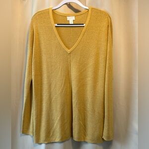 Caslon Women's V-Neck Sweater in Mustard Yellow